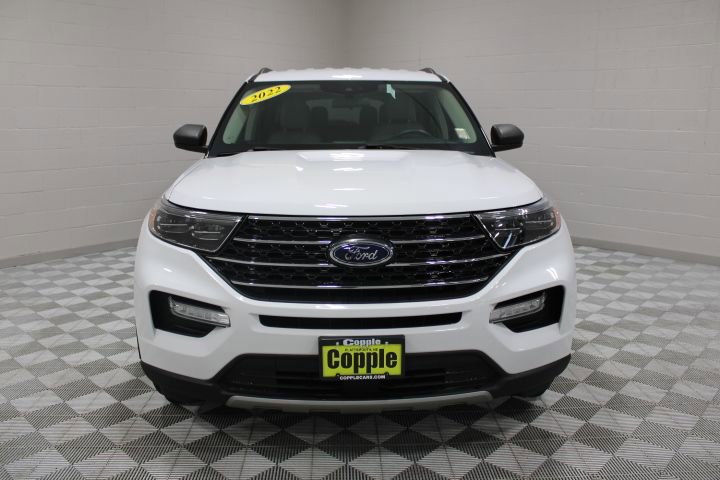 Used 2022 Ford Explorer XLT w/ Equipment Group 202A image 5