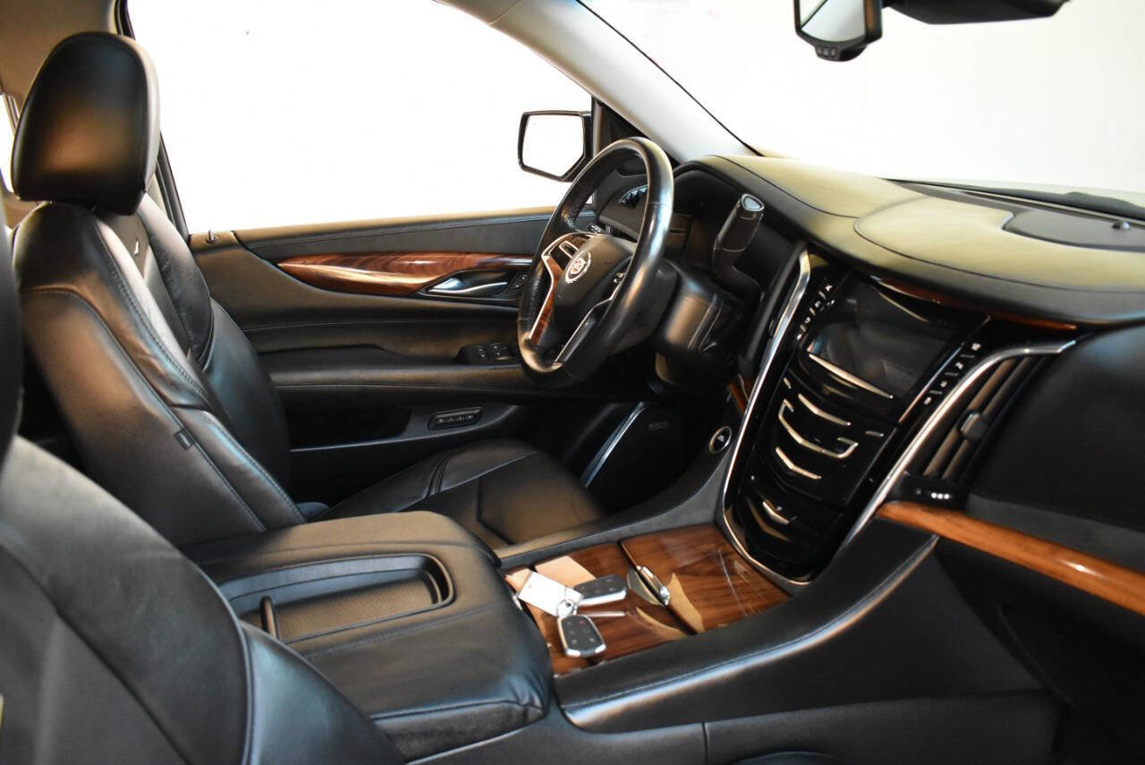 Used 2015 Cadillac Escalade Premium AWD/4WD image 21