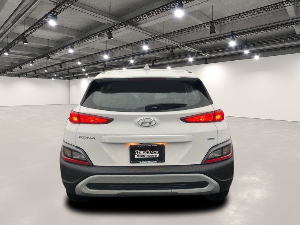 Used 2023 Hyundai Kona SE image 6