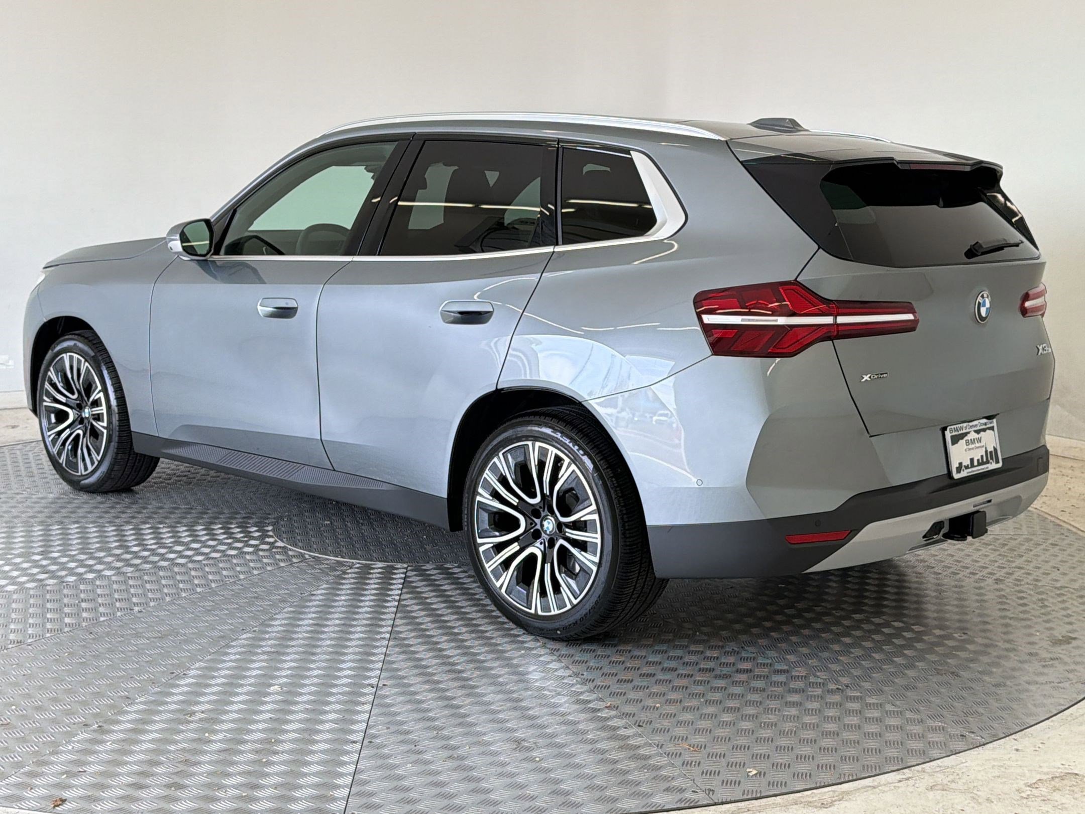 Used 2025 BMW X3 xDrive30i w/ Premium Package image 3