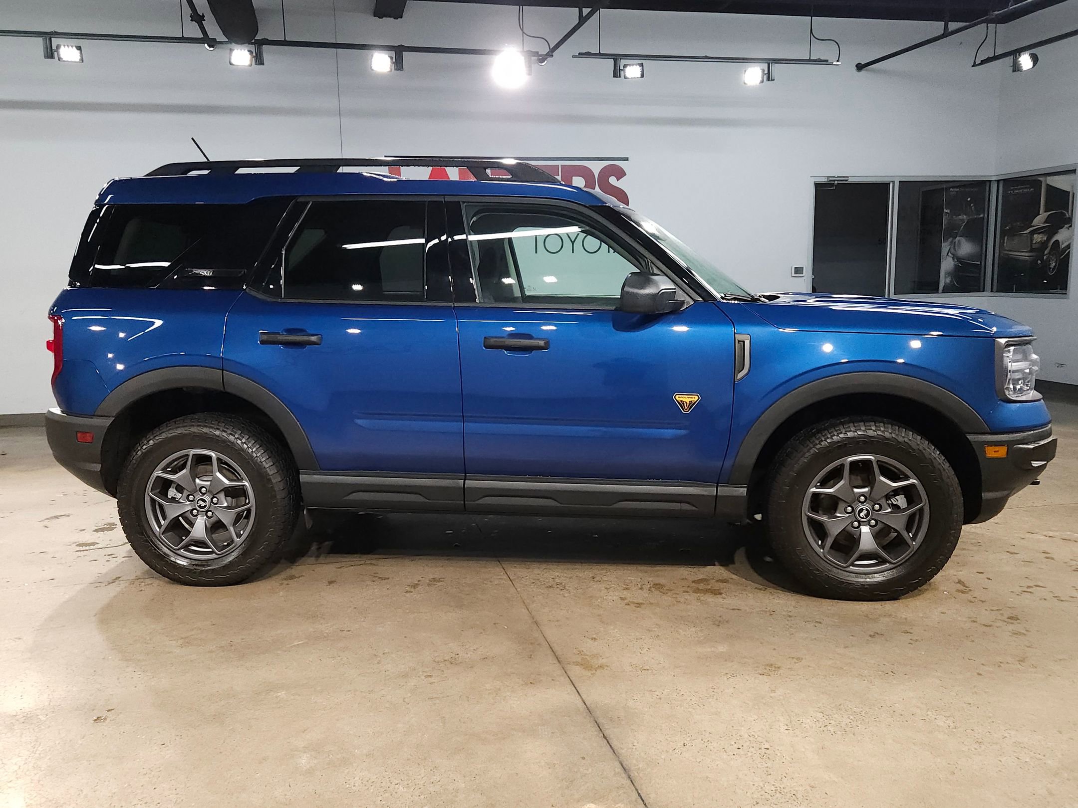 Used 2023 Ford Bronco Sport Badlands image 8