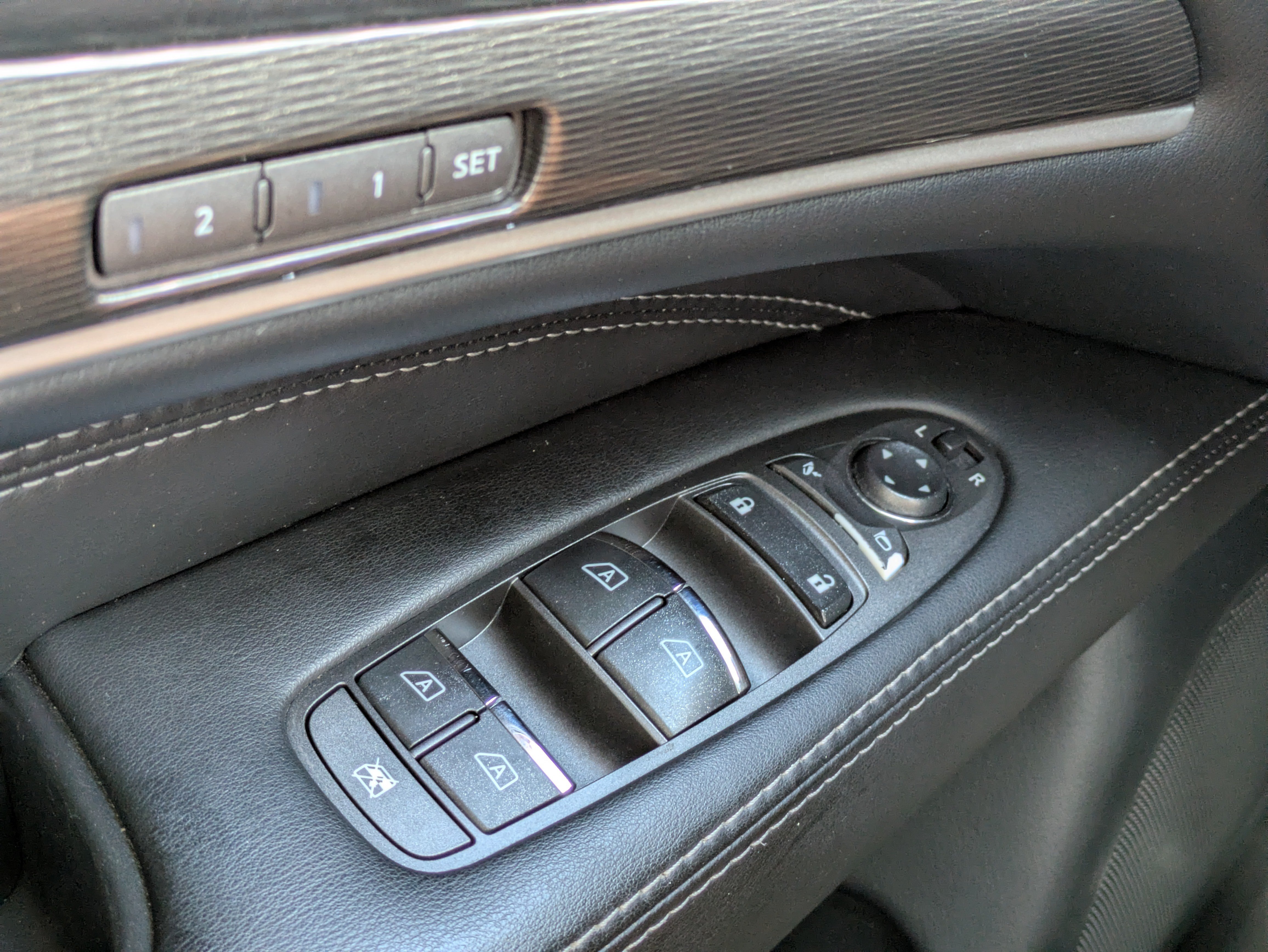 Used 2020 INFINITI QX60 Luxe w/ Essential Package FWD image 22