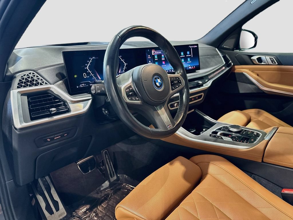 Used 2024 BMW X5 xDrive50e w/ M Sport Package AWD/4WD image 9