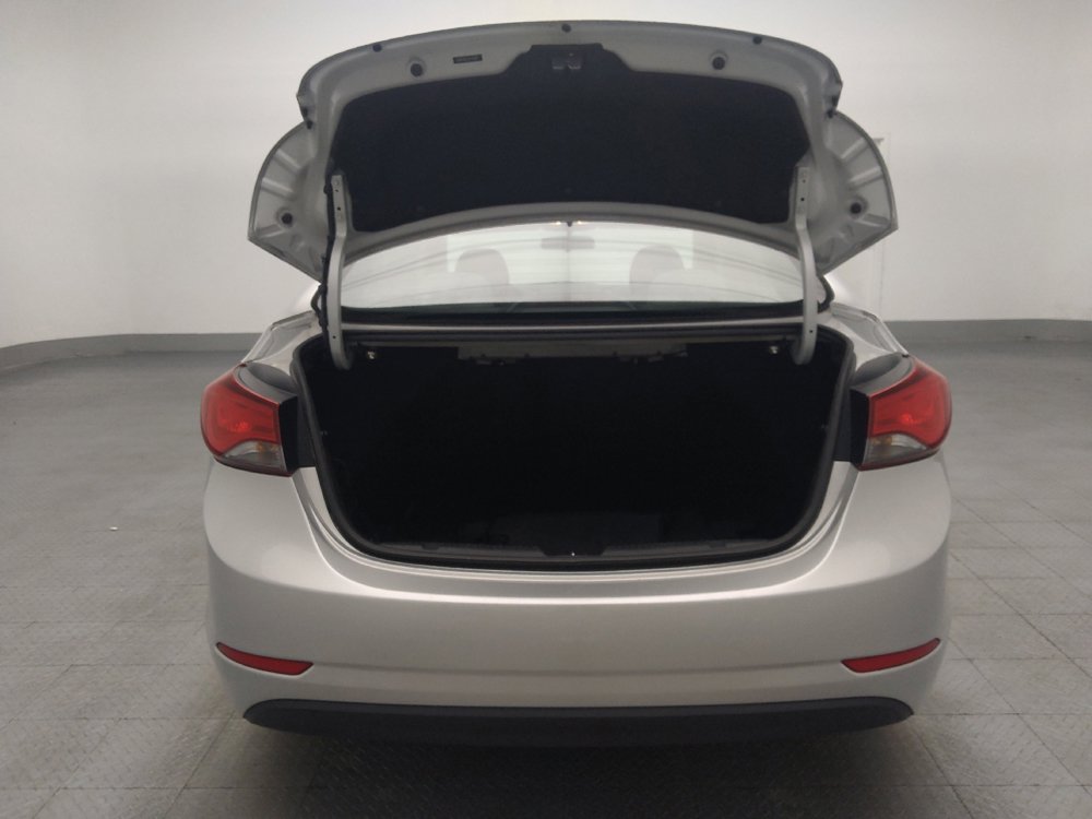 Used 2016 Hyundai Elantra SE FWD image 29