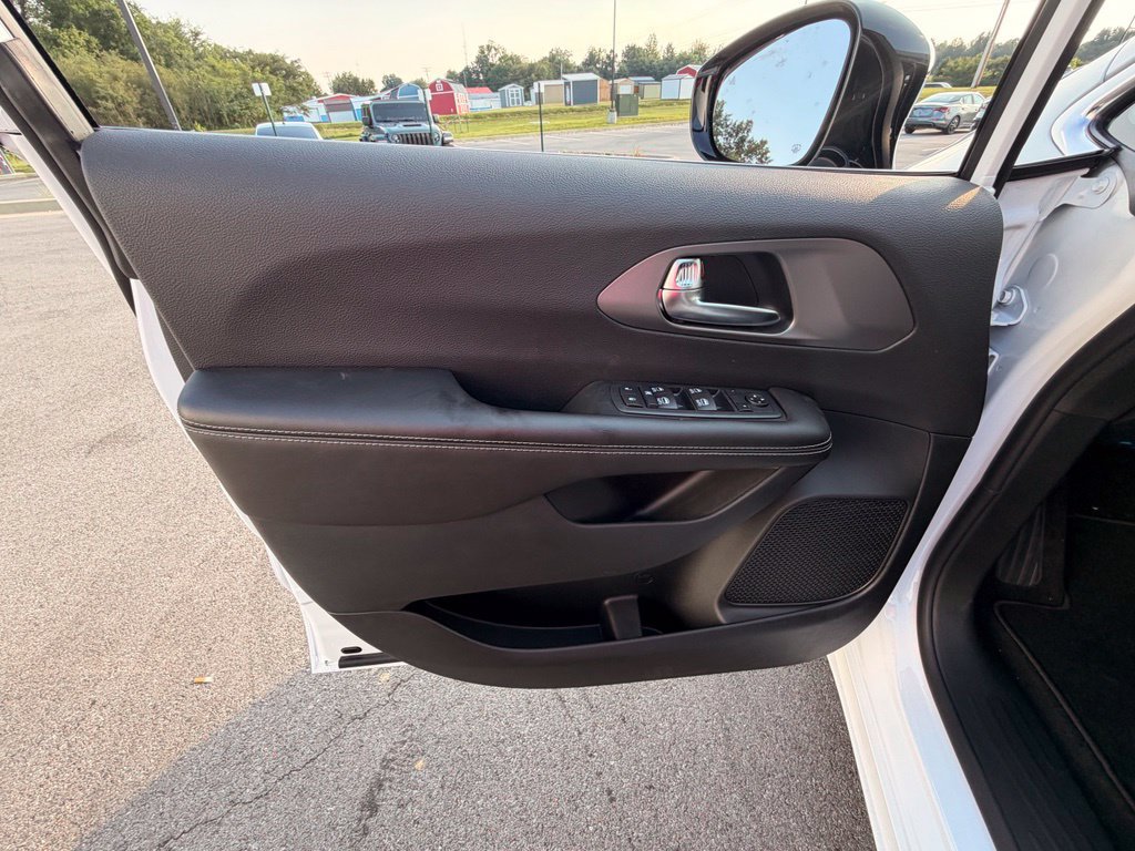 New 2027 Chrysler Pacifica LX FWD image 17