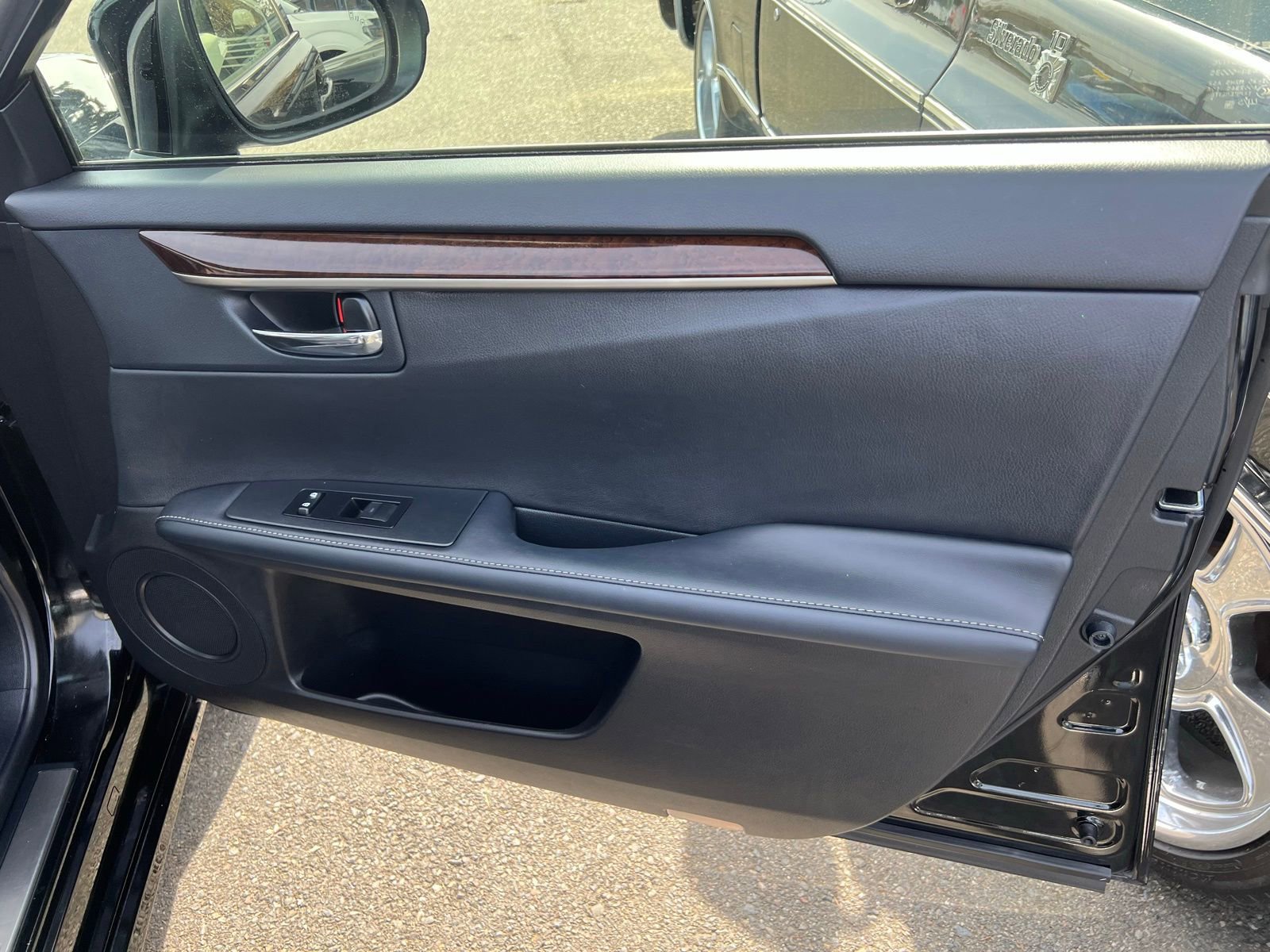 Used 2015 Lexus ES 350 w/ Premium Package FWD image 24