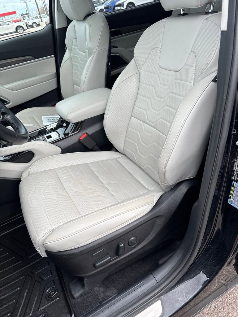 Used 2021 Kia Telluride SX w/ SX Prestige Package AWD/4WD image 13