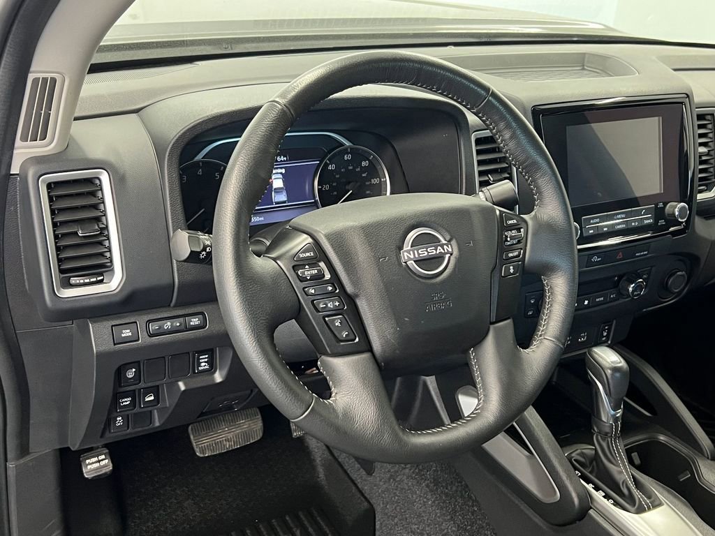 Used 2024 Nissan Frontier SV w/ Technology Package AWD/4WD image 4