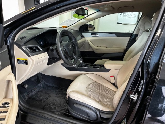 Used 2017 Hyundai Sonata SE image 19
