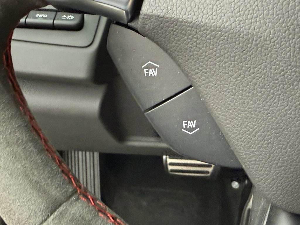 Used 2022 Chevrolet Camaro ZL1 image 25