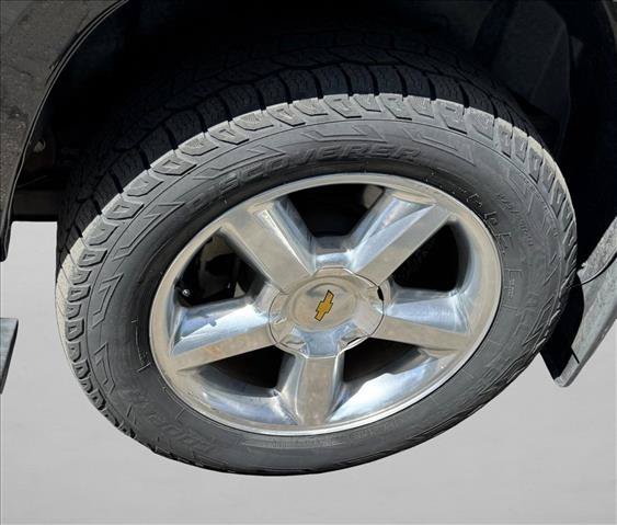 Used 2011 Chevrolet Avalanche LTZ AWD/4WD image 9