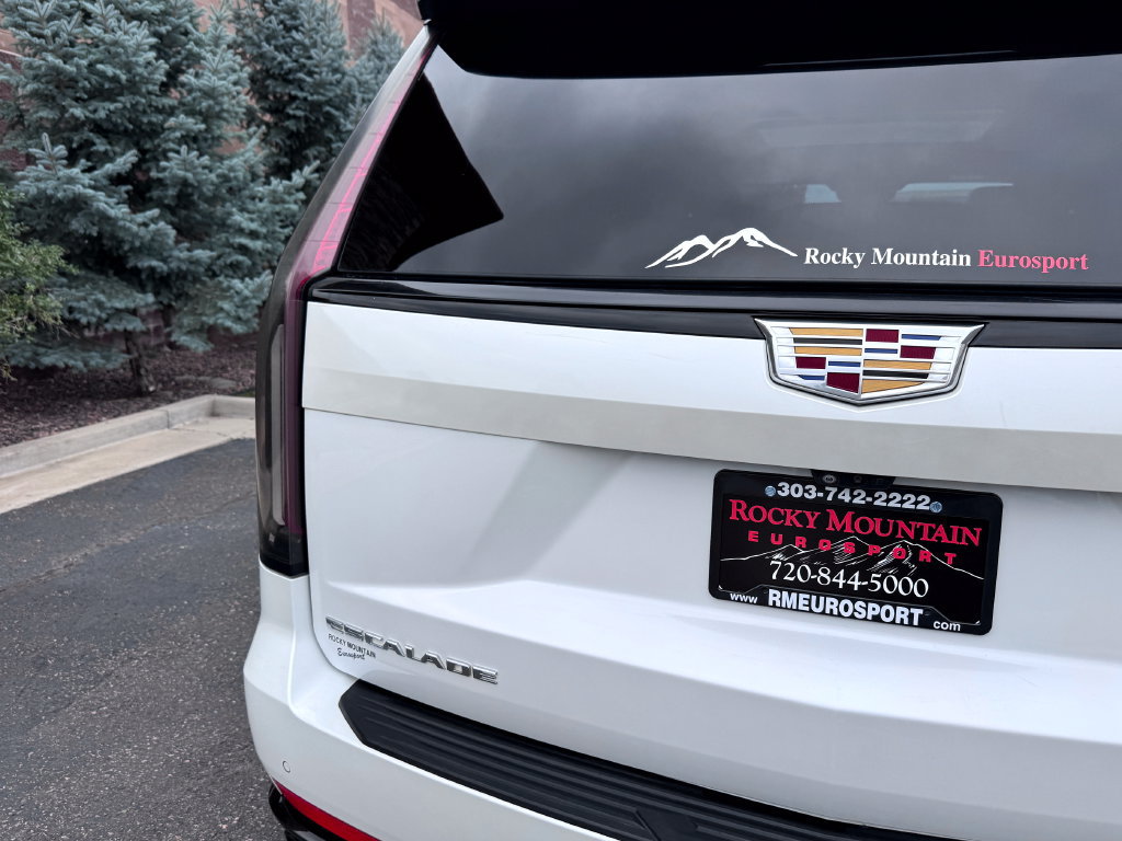 Used 2023 Cadillac Escalade Sport AWD/4WD image 8