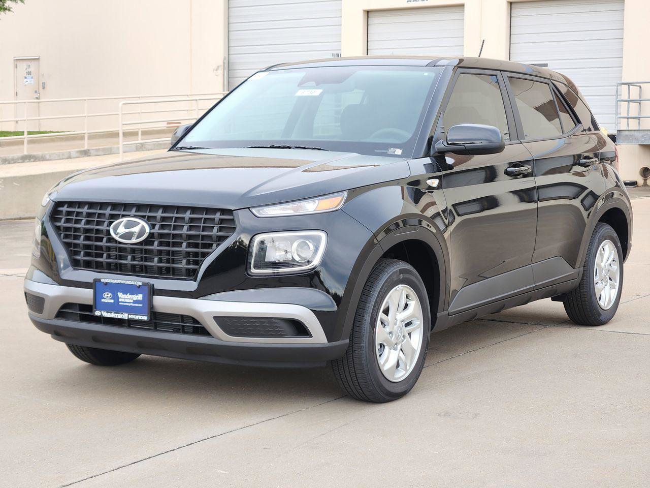 New 2026 Hyundai Venue SE FWD image 2