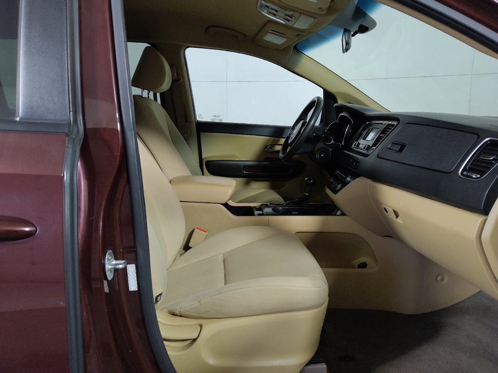 Used 2017 Kia Sedona LX FWD image 21