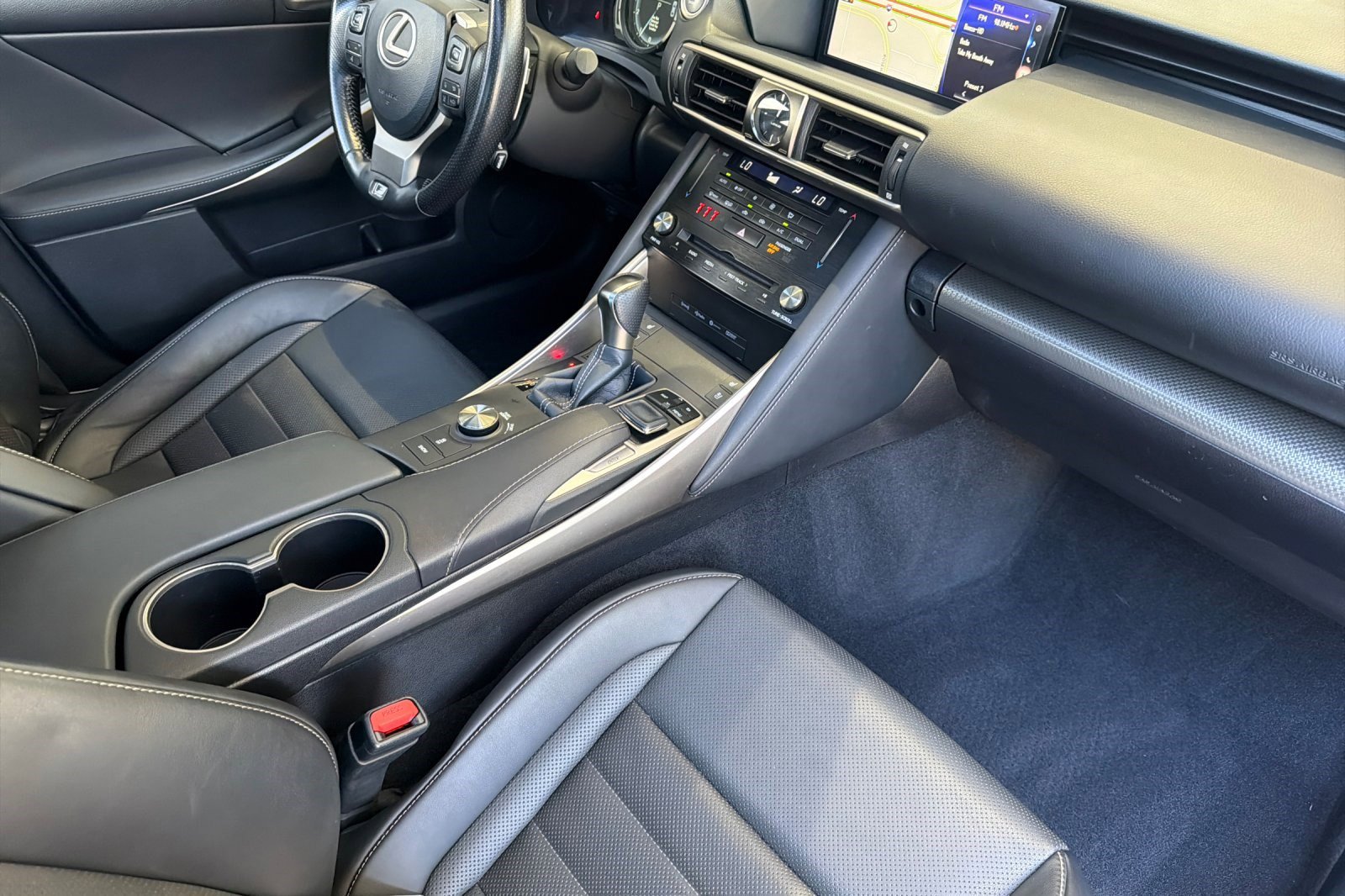 Used 2017 Lexus IS 200t F Sport w/ F Sport Package RWD image 19