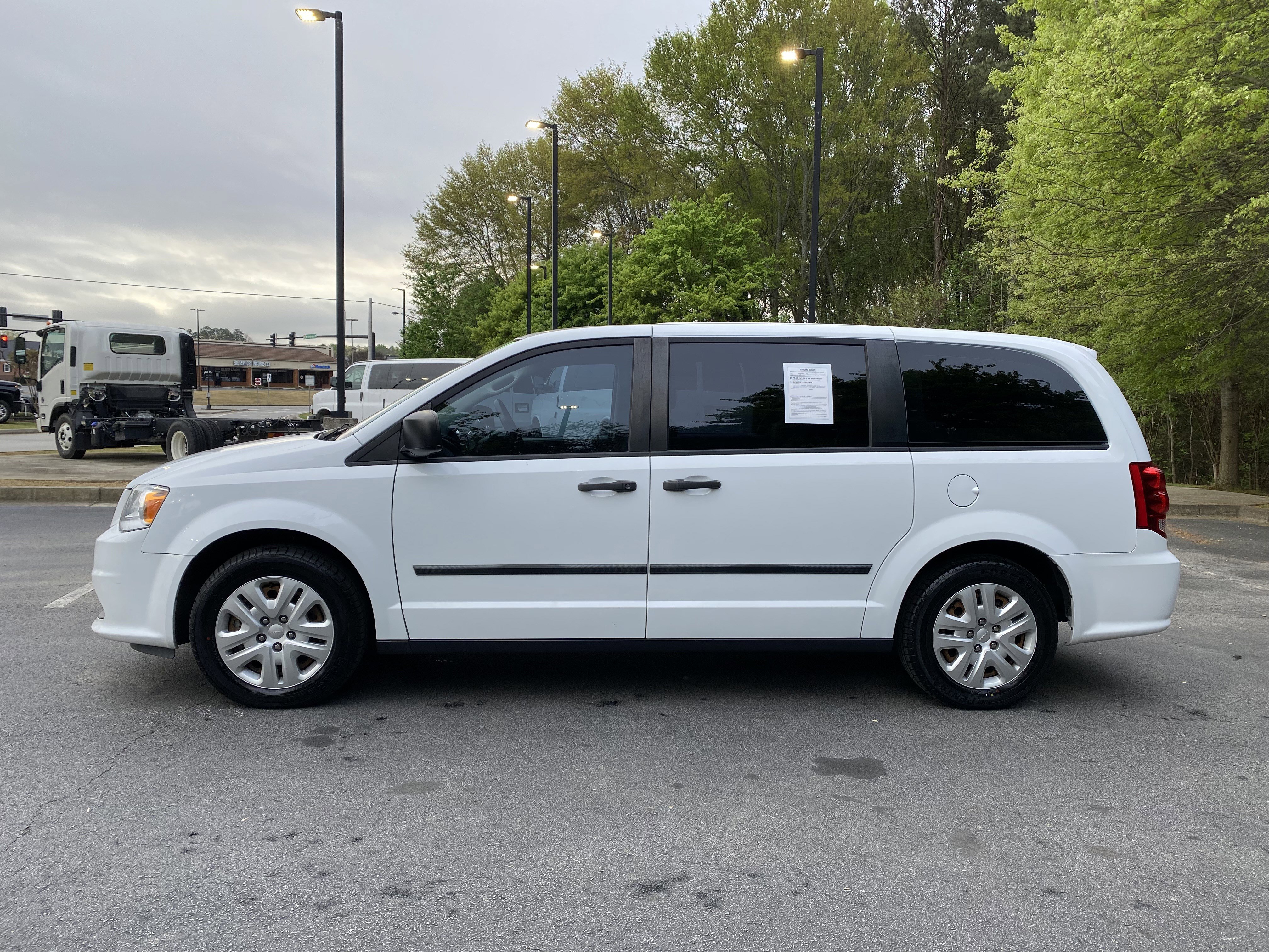 Used 2016 Dodge Grand Caravan American Value Package w/ UConnect Hands-Free Group image 6