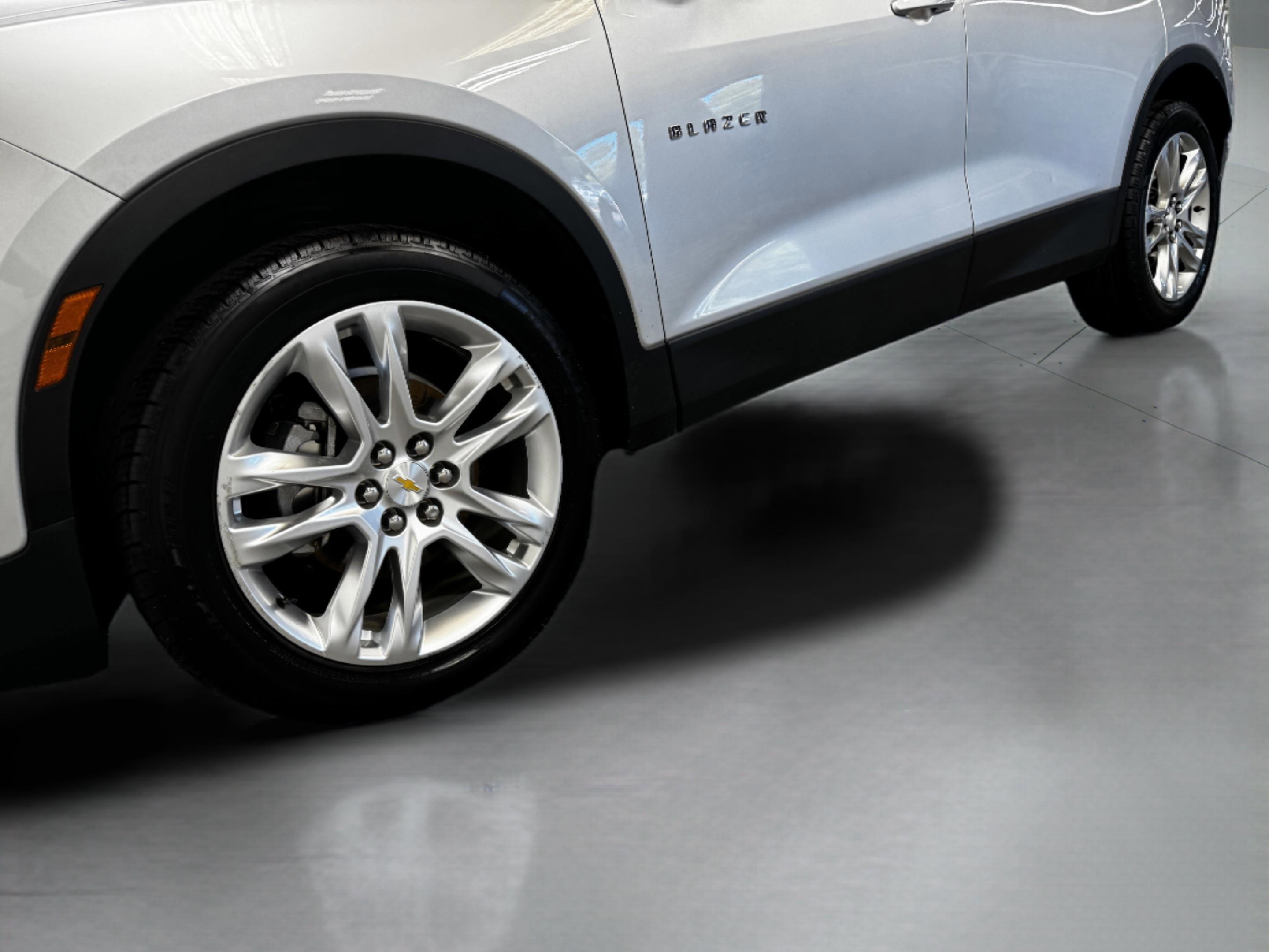 Used 2019 Chevrolet Blazer LT w/ Sun and Wheels Package FWD image 44
