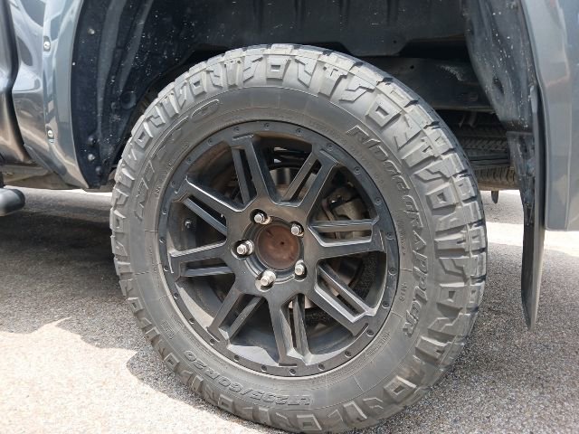 Used 2019 Toyota Tundra SR5 w/ SR5 Upgrade Package AWD/4WD image 7