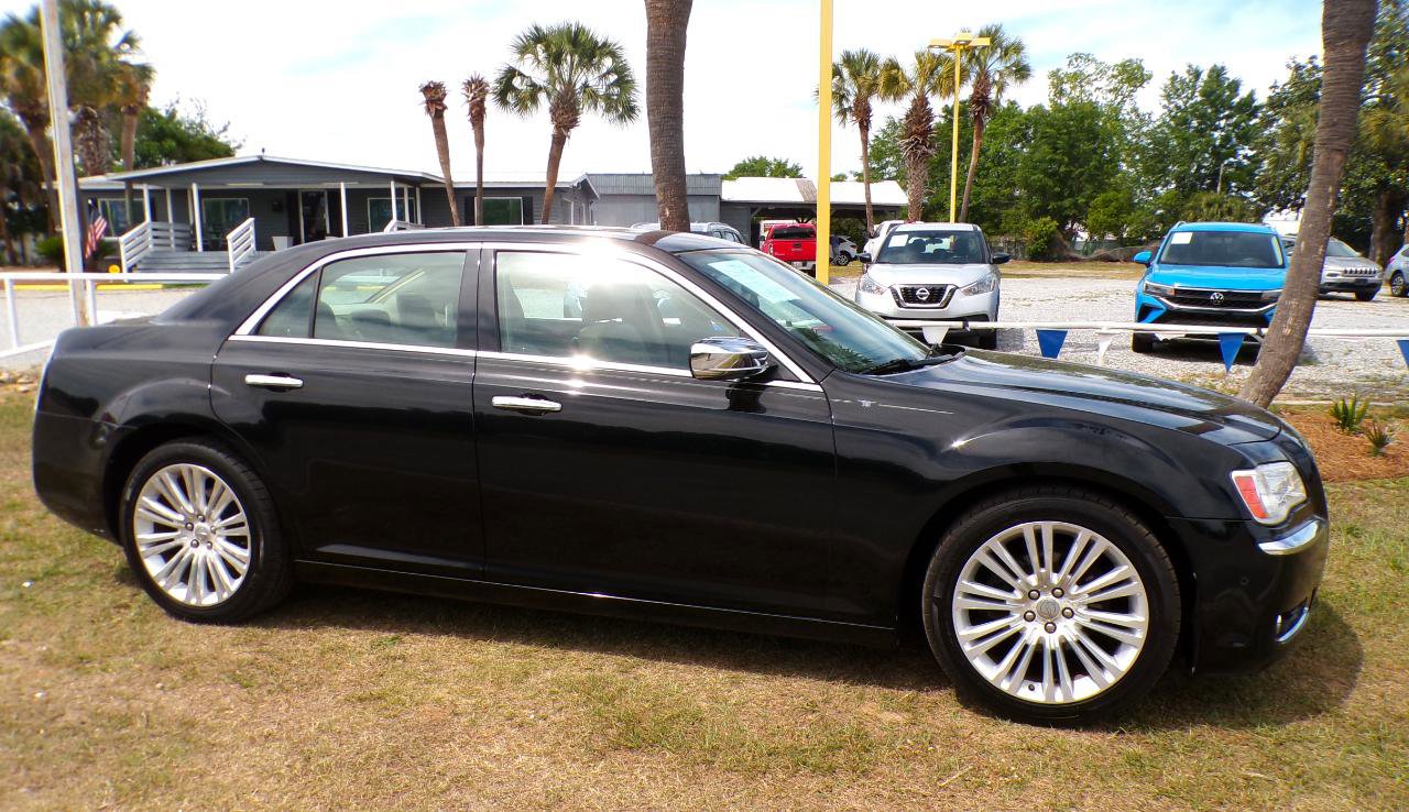 Used 2013 Chrysler 300 C w/ Beats Audio Group RWD image 2