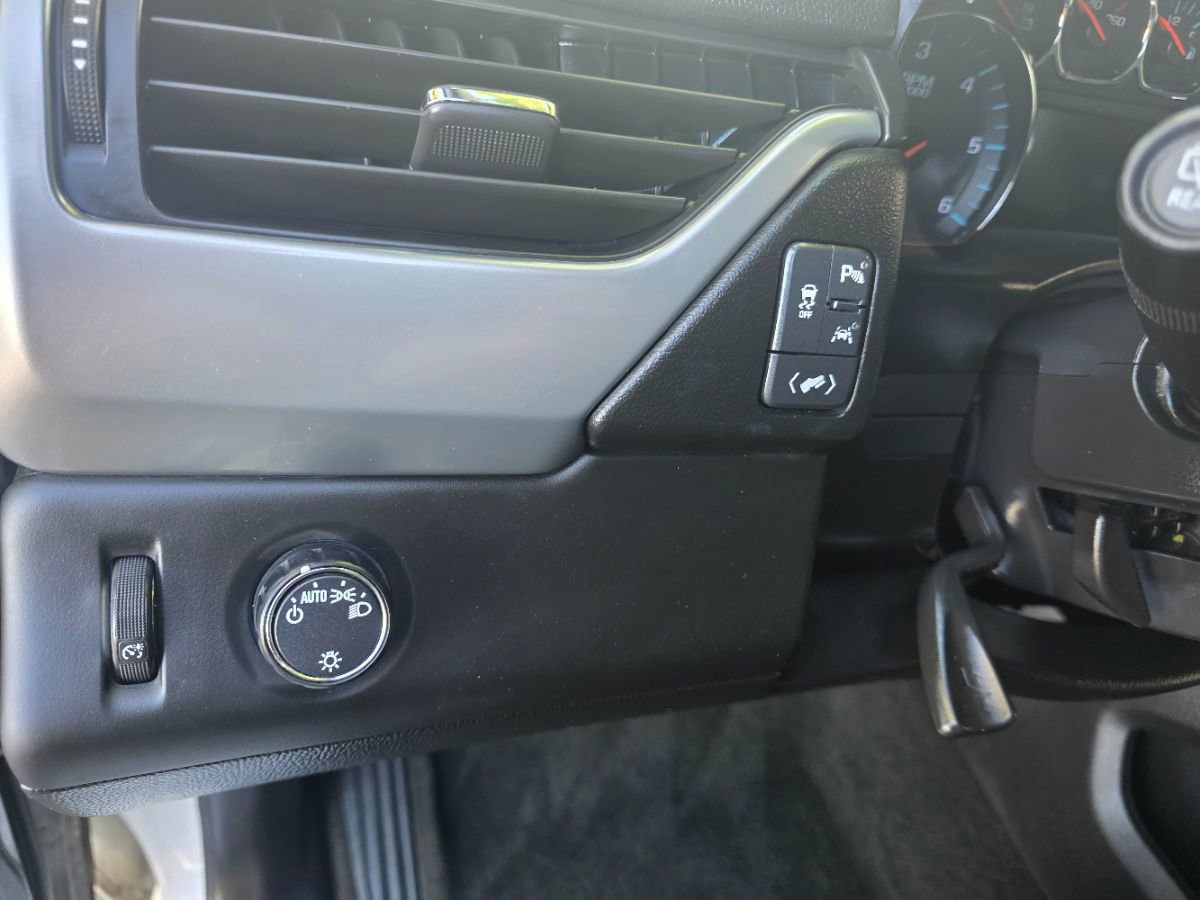 Used 2018 Chevrolet Tahoe LT image 12