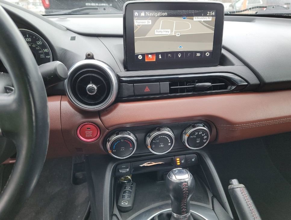 Used 2019 MAZDA MX-5 Miata RF Grand Touring image 3