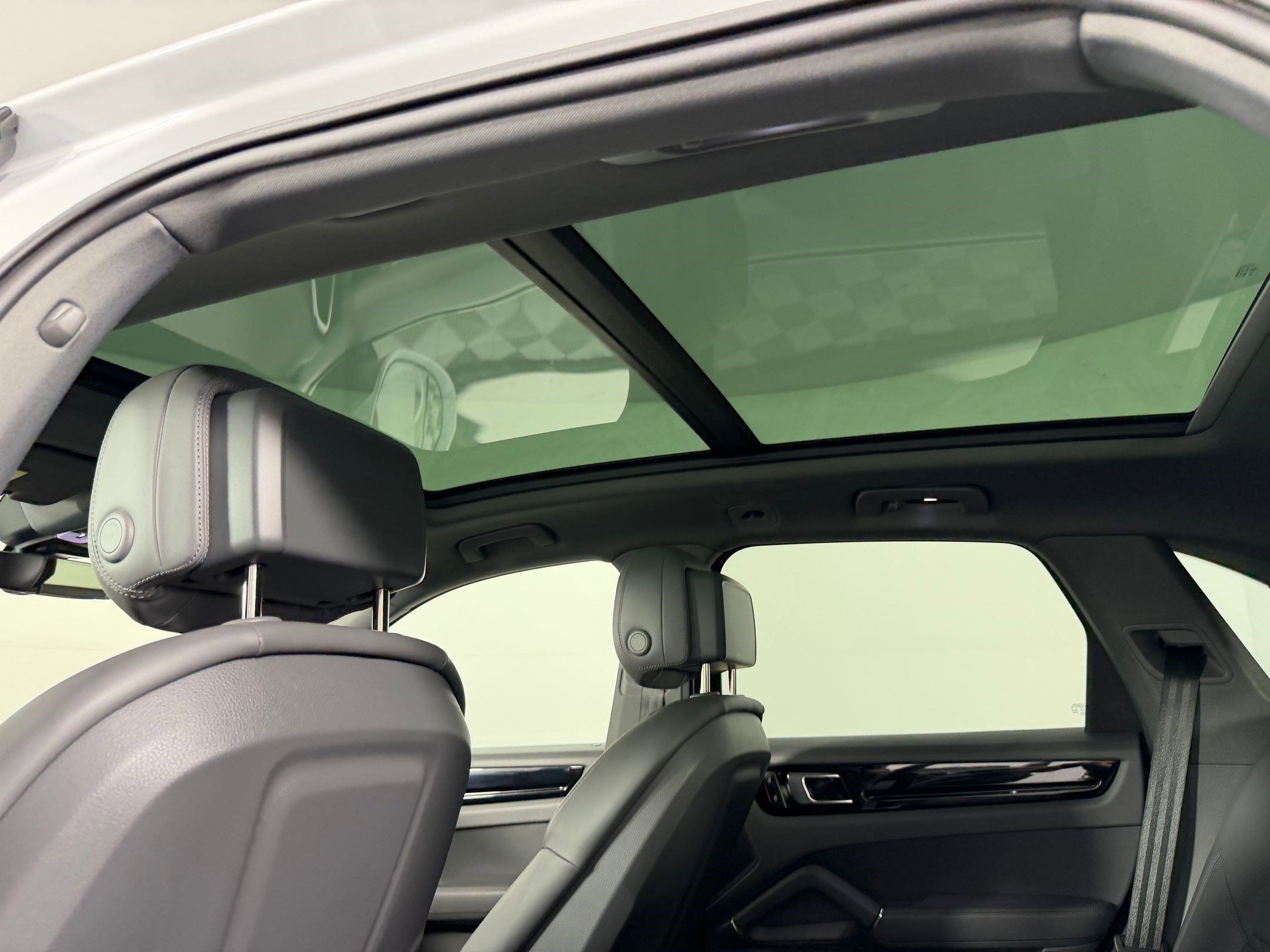 Certified 2023 Porsche Cayenne image 19