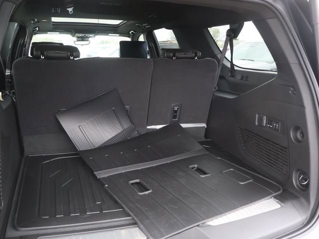 New 2026 GMC Yukon XL Denali w/ Denali Reserve Package AWD/4WD image 8