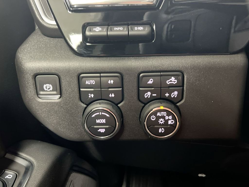 Used 2025 Chevrolet Silverado 2500 LTZ w/ LTZ Plus Package image 17