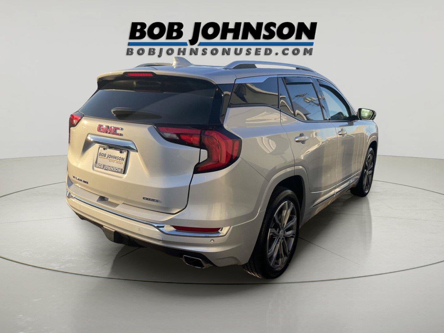 Used 2020 GMC Terrain Denali w/ Denali Premium Package AWD/4WD image 7