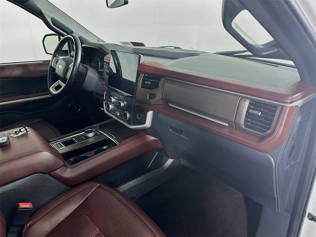 Used 2022 Ford Expedition Max Limited image 31
