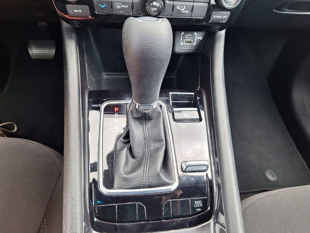 Used 2023 Jeep Compass Sport image 16