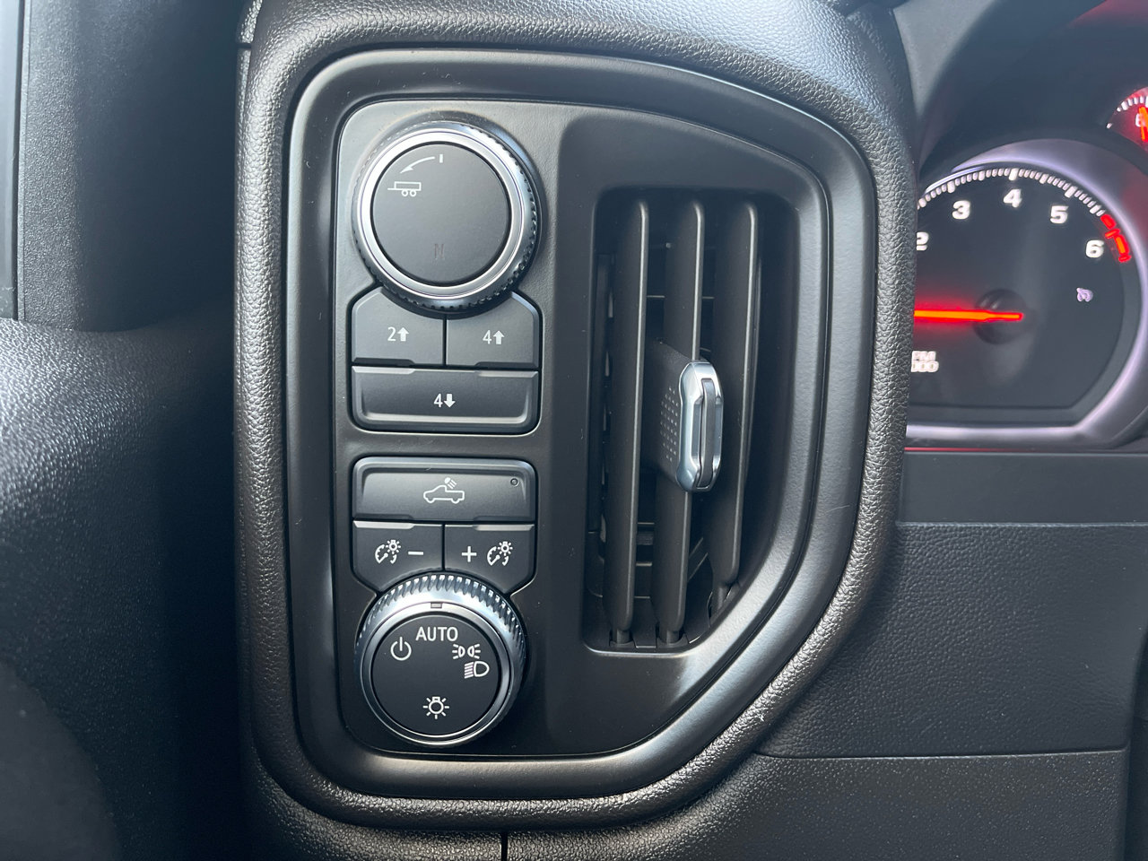 Used 2022 GMC Sierra 3500 Pro w/ Convenience Package image 41