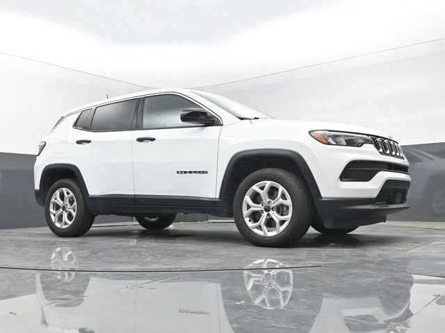 Used 2025 Jeep Compass Sport AWD/4WD image 45