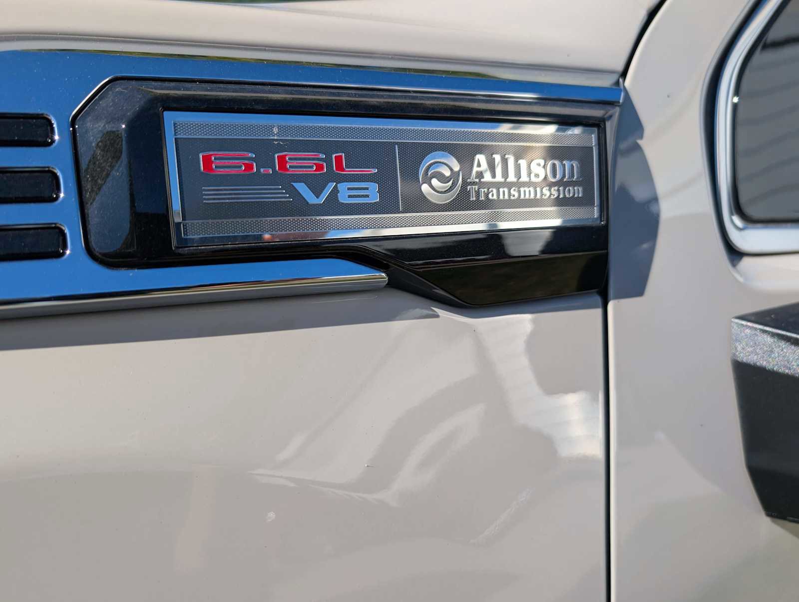 New 2026 GMC Sierra 2500 SLE w/ SLE Value Package; AWD/4WD image 13