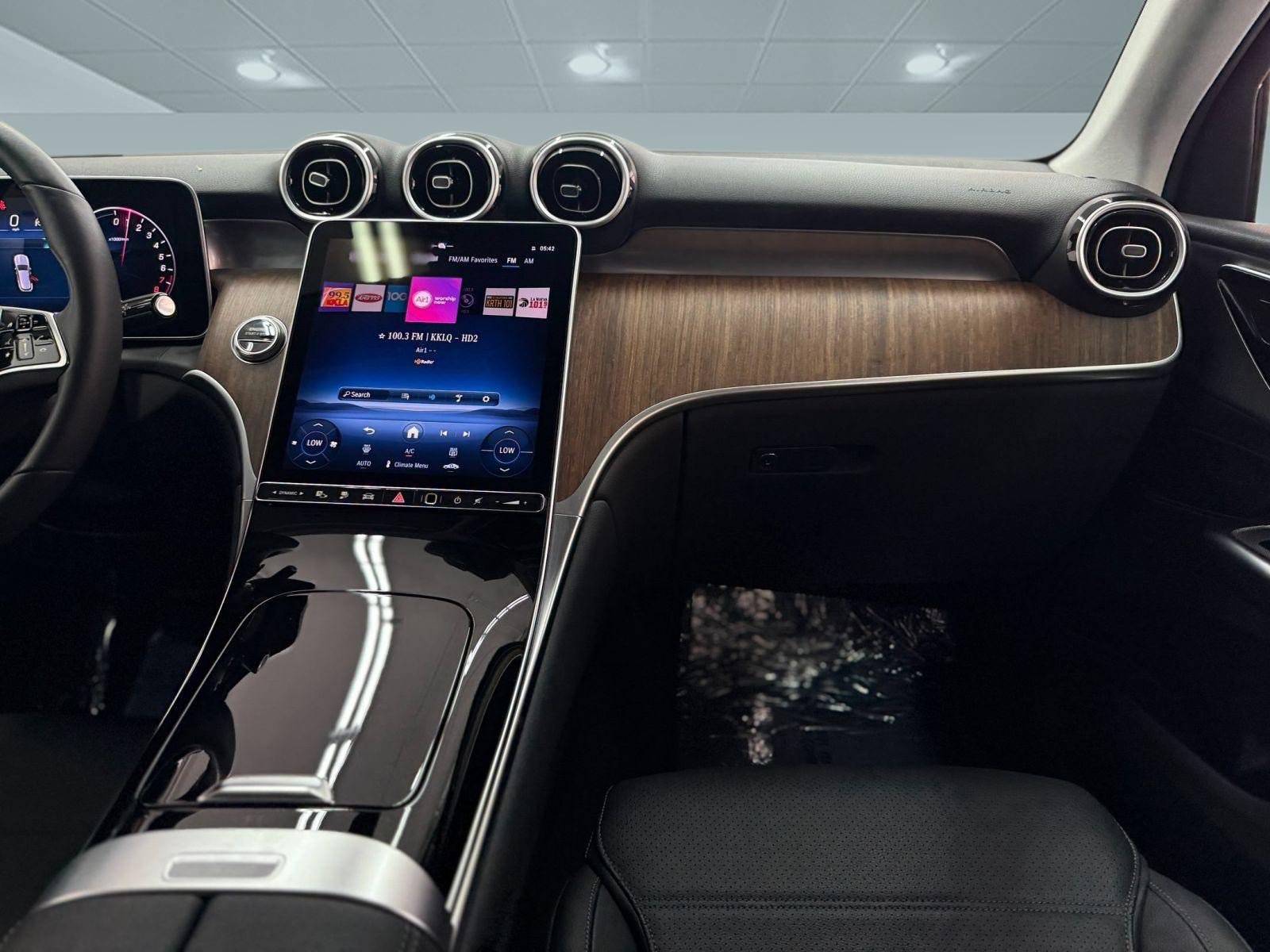 Certified 2025 Mercedes-Benz GLC 350e 4MATIC image 30