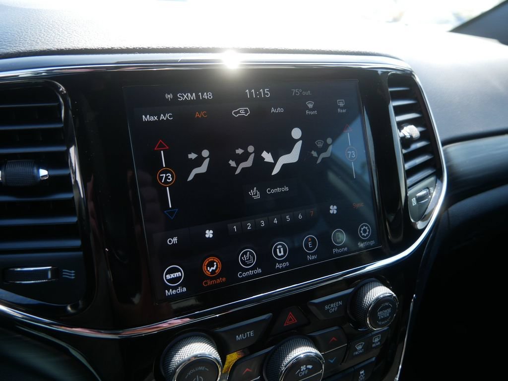 Used 2021 Jeep Grand Cherokee Laredo X AWD/4WD image 26