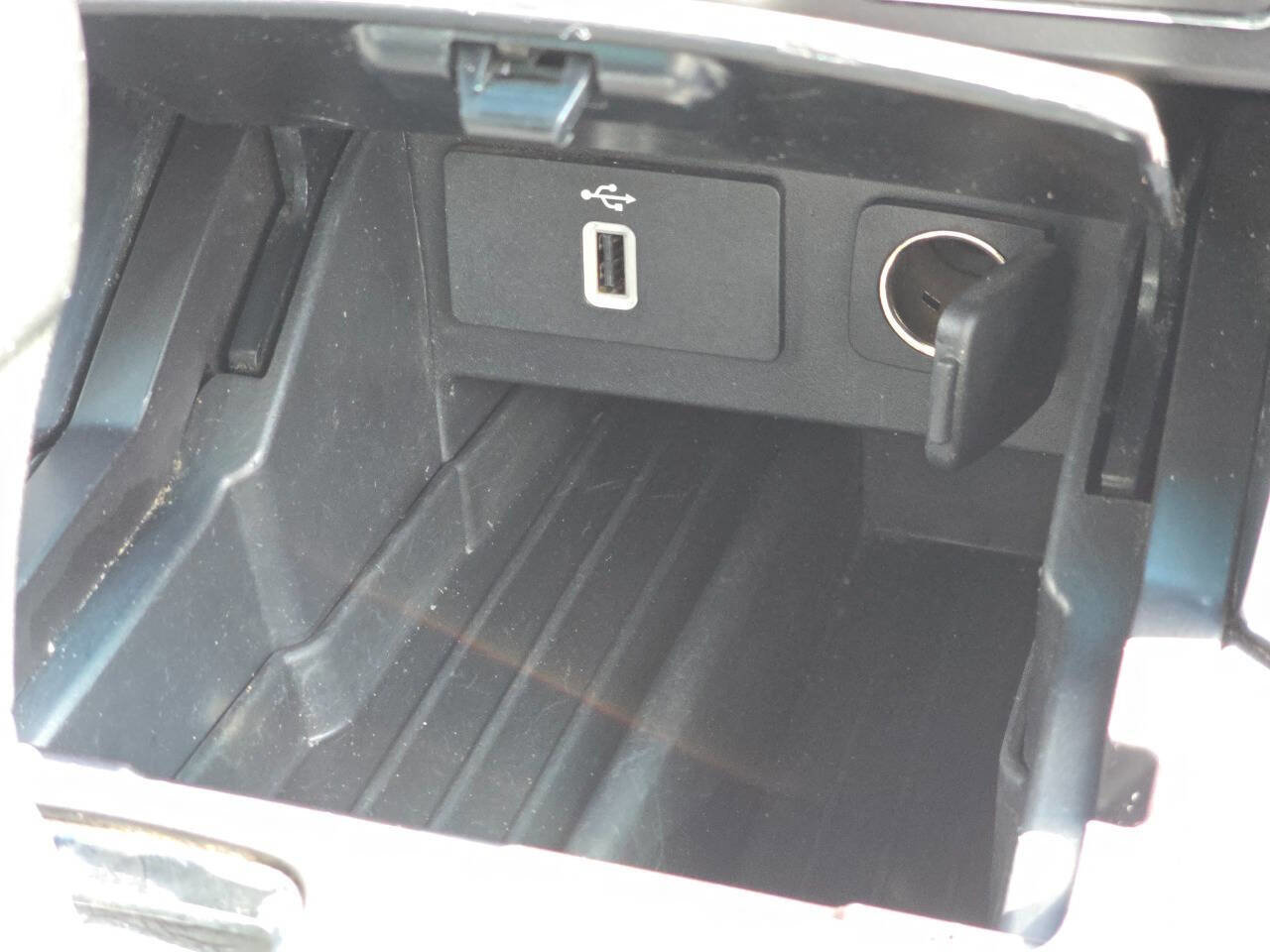 Used 2017 Ford Explorer Sport w/ Equipment Group 401A image 25