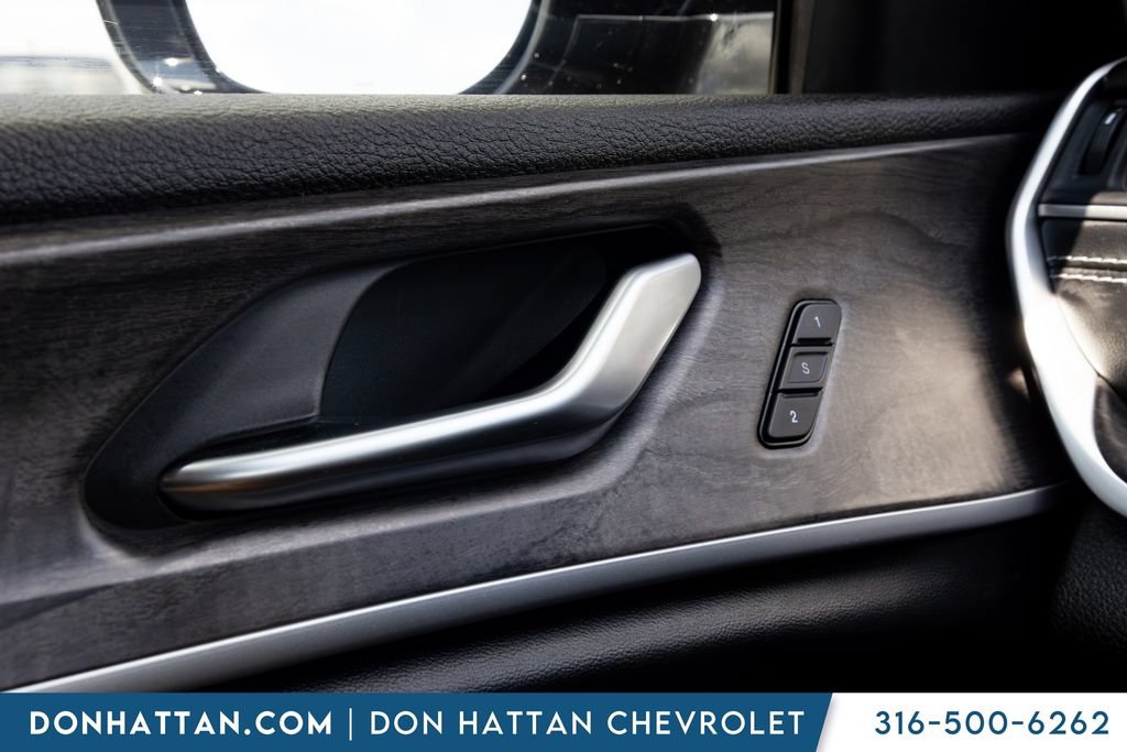 Used 2022 Jeep Grand Cherokee L Limited AWD/4WD image 13