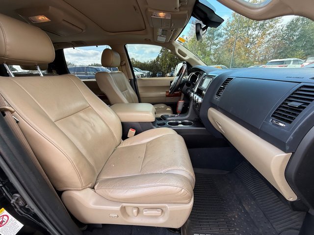 Used 2019 Toyota Sequoia Platinum image 14