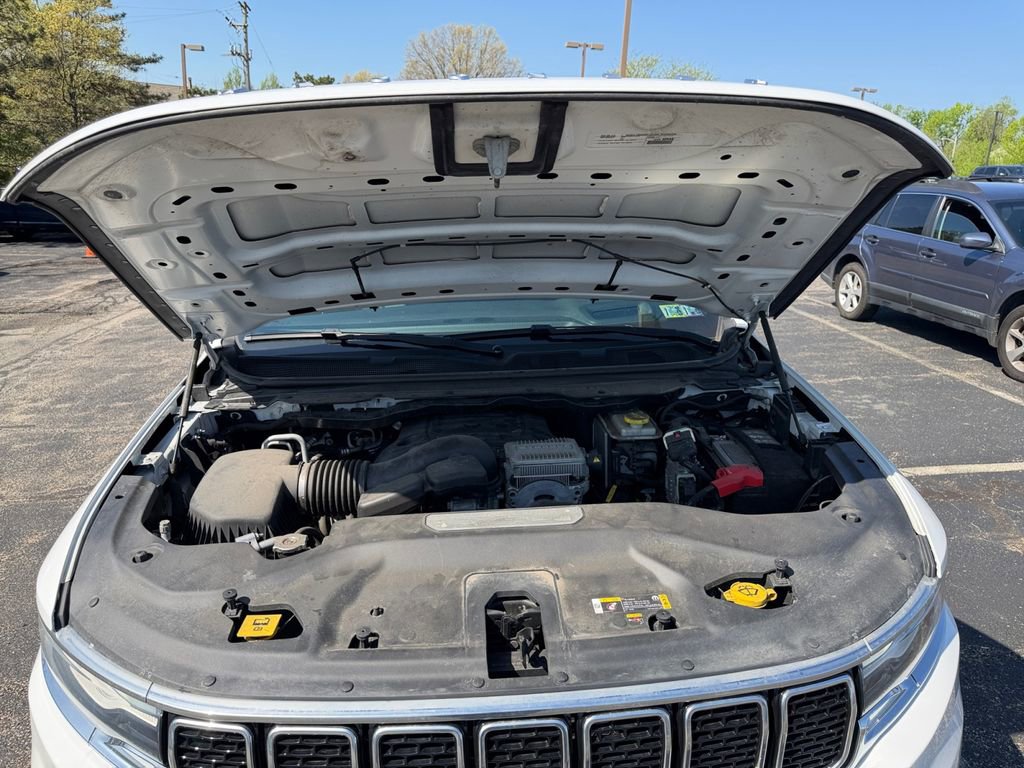 Used 2022 Jeep Wagoneer Series III w/ Flexible Seating Group image 31