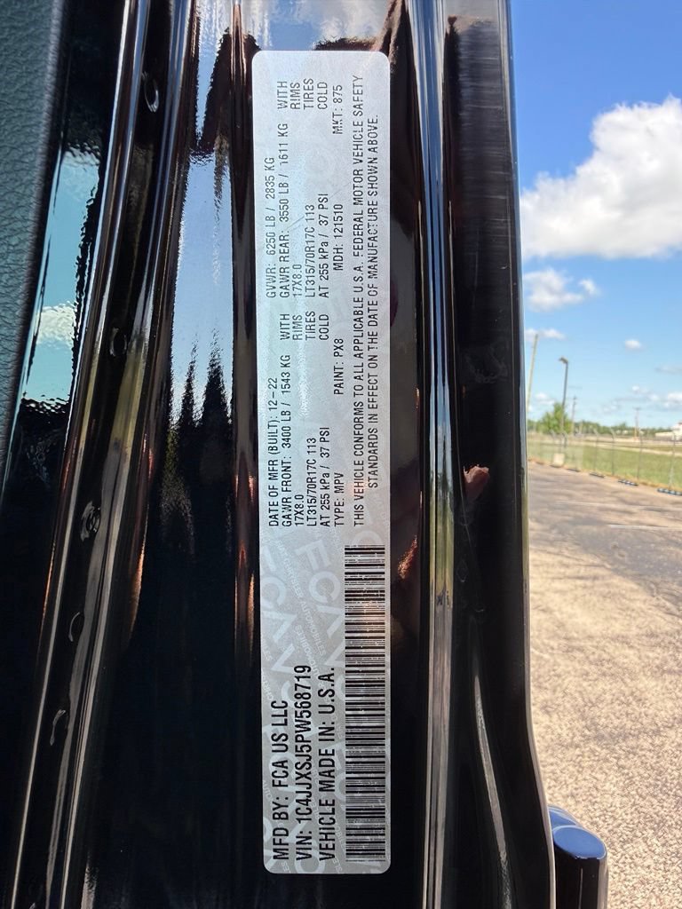 Used 2023 Jeep Wrangler Unlimited Rubicon 392 w/ Xtreme Recon 35" Tire Package AWD/4WD image 24