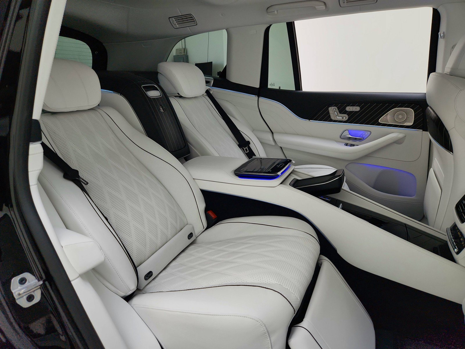 New 2026 Mercedes-Benz Maybach GLS 600 4MATIC image 21