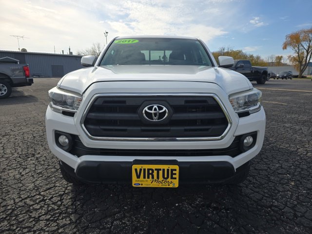 Used 2017 Toyota Tacoma SR5 w/ Tow Package AWD/4WD image 2