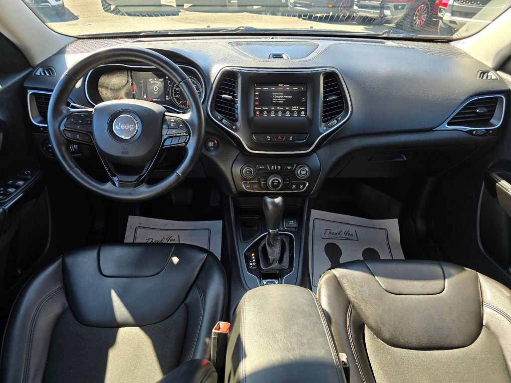 Used 2021 Jeep Cherokee Latitude Plus image 3