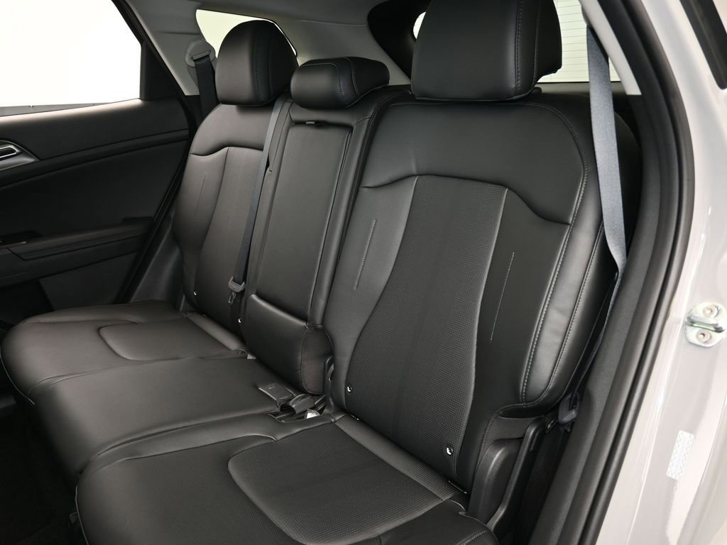 Used 2026 Kia Sportage EX w/ EX Panorama Roof Package FWD image 21