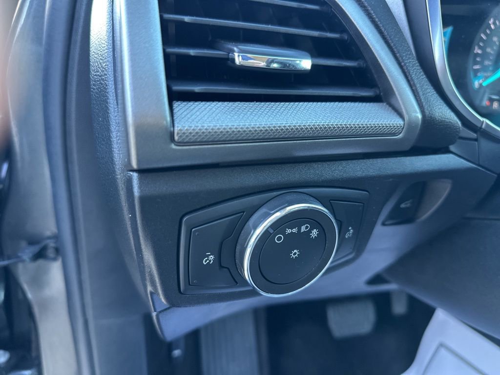 Used 2018 Ford Fusion S image 9