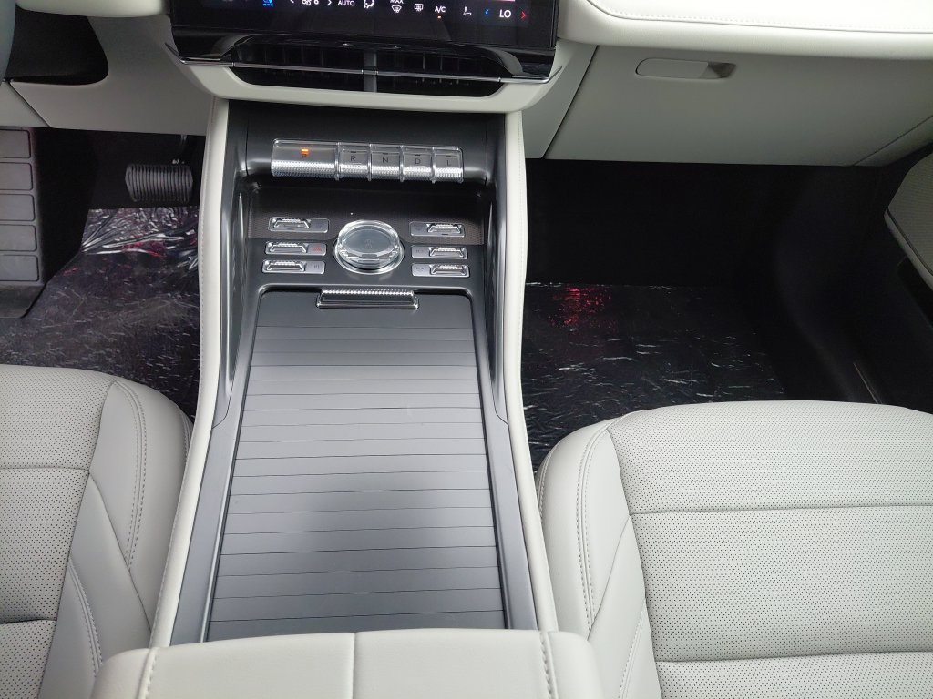 New 2026 Lincoln Nautilus Premier w/ Equipment Group 102A AWD/4WD image 20