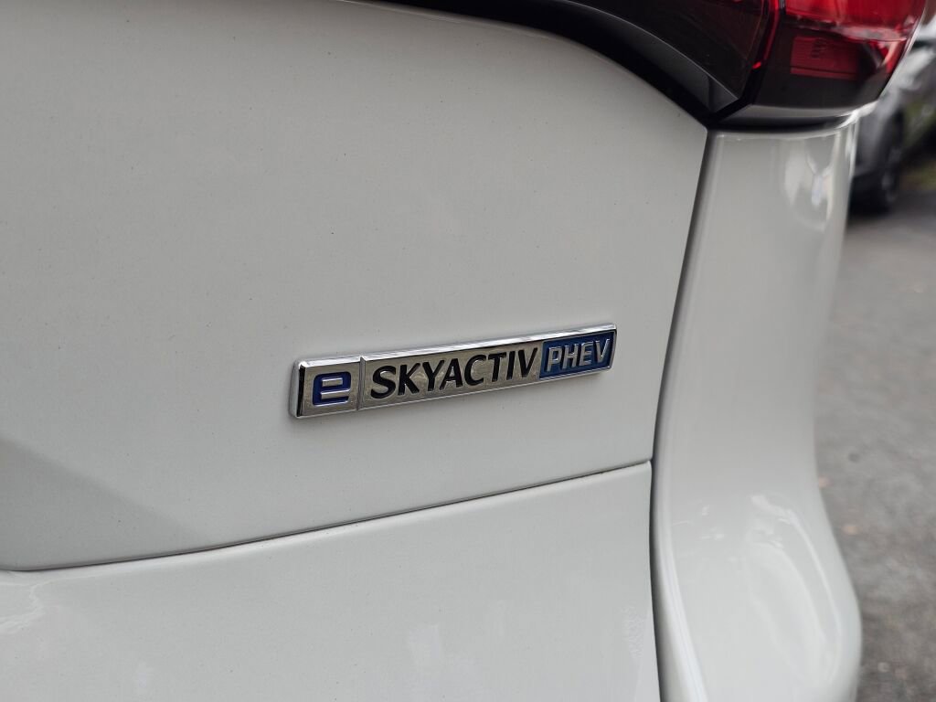 Certified 2024 MAZDA CX-90 Plug-In Hybrid w/ Premium Pkg image 16