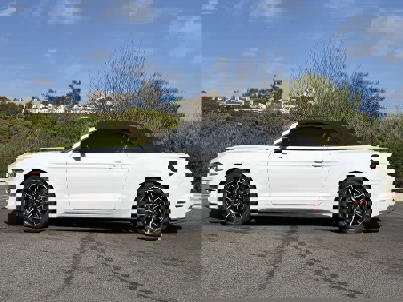 Used 2022 Ford Mustang Premium image 10