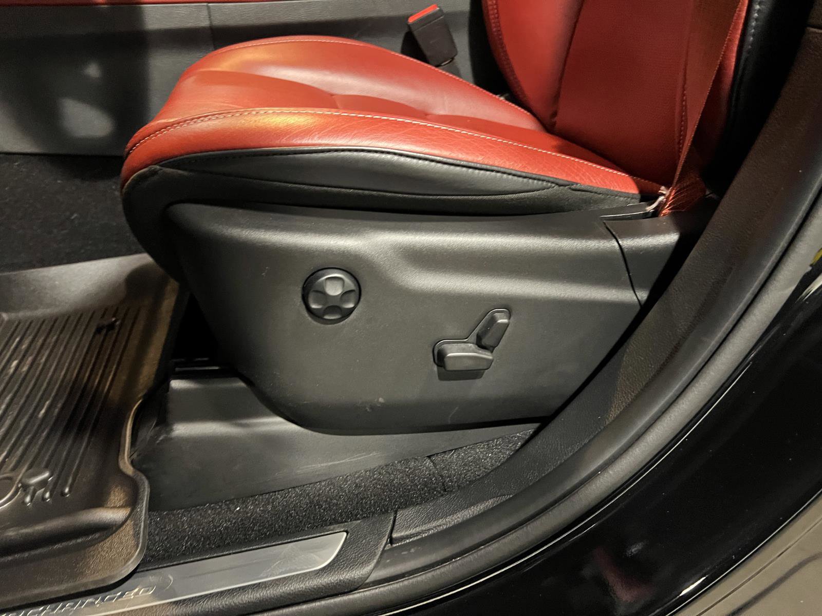 Used 2024 Dodge Durango SRT Hellcat AWD/4WD image 23